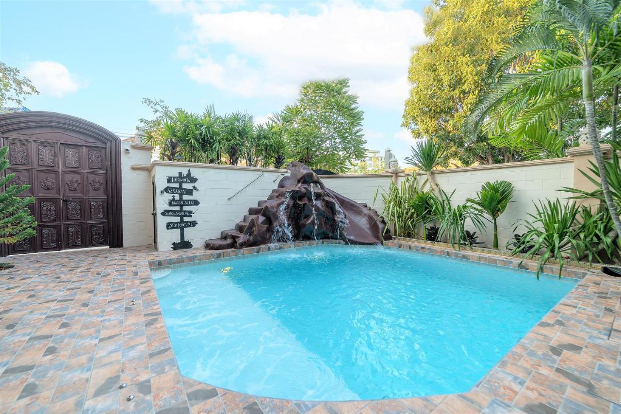 Potterland Luxury Pool Villa Pattaya Walking Street 6 Bedrooms Exterior foto